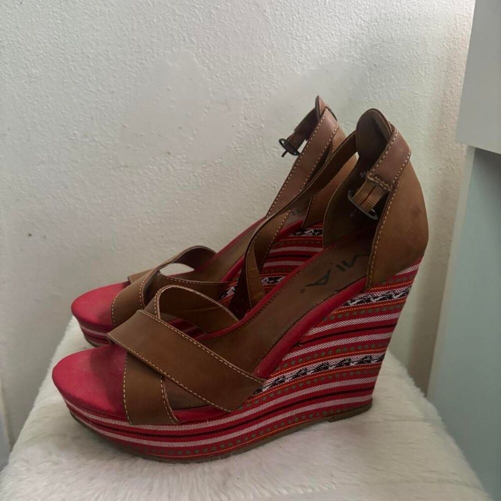 Women's MIA Wedge Sandals w/ Aztec Print - Picture 5 of 7